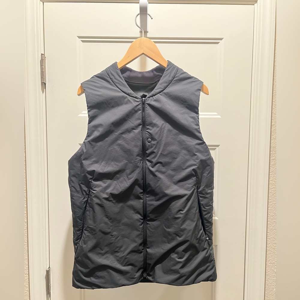 Lululemon Men’s Vest – Gray, Size Medium